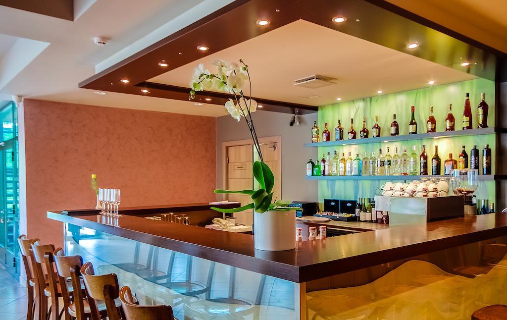 提格拉酒店 Priekuļi 外观 照片