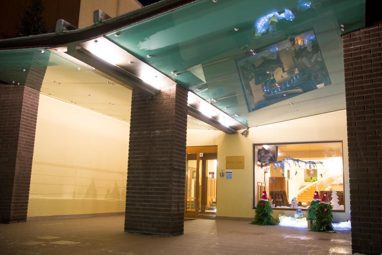 提格拉酒店 Priekuļi 外观 照片
